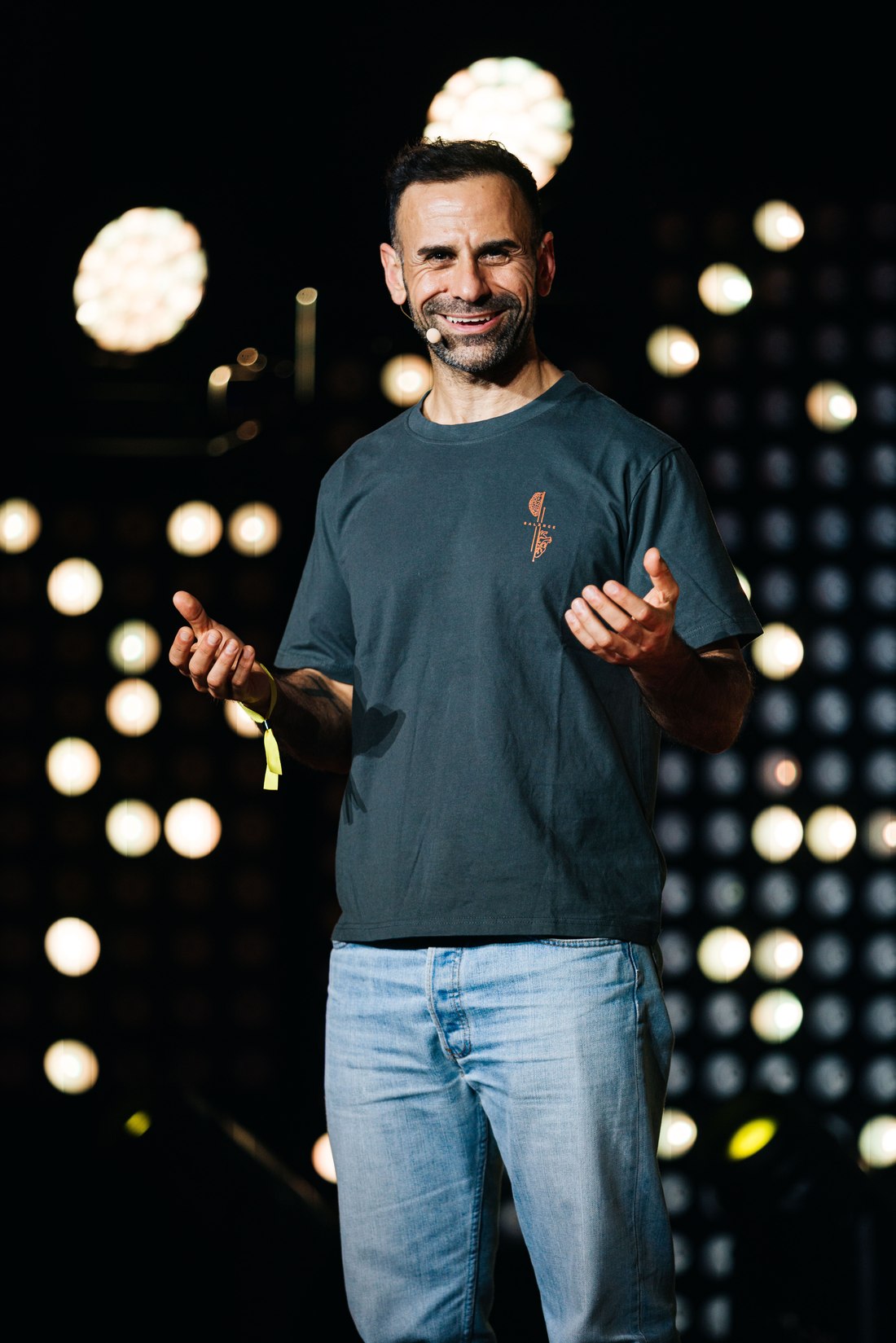 Fadi Tchallo auf der Bühne